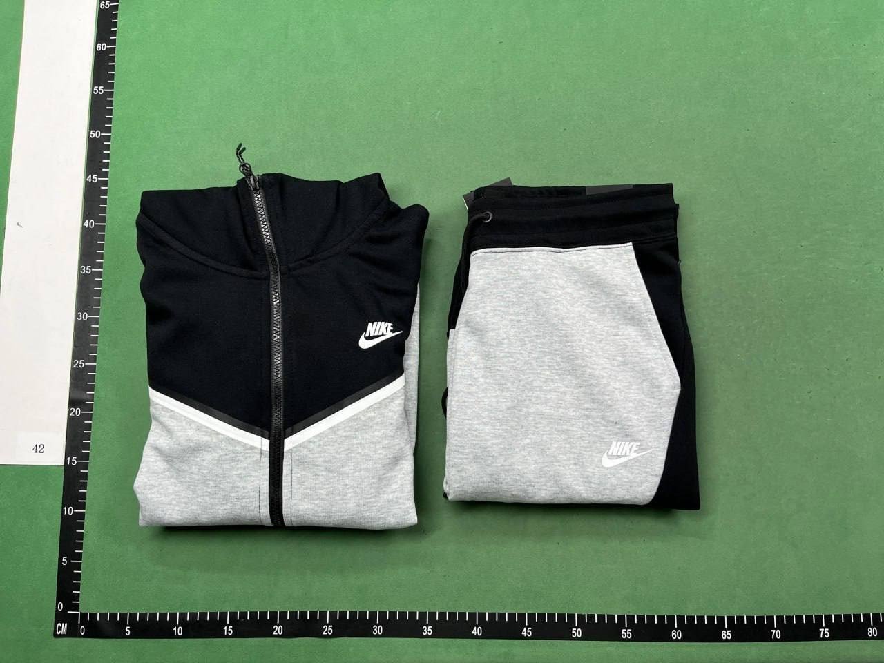 Nike Tech Fleece Hoodies [40 styles]