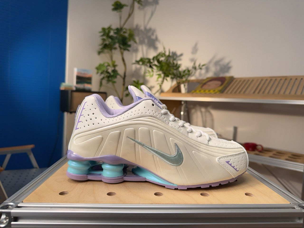  Nike Shox R4 Sneakers [40 styles]