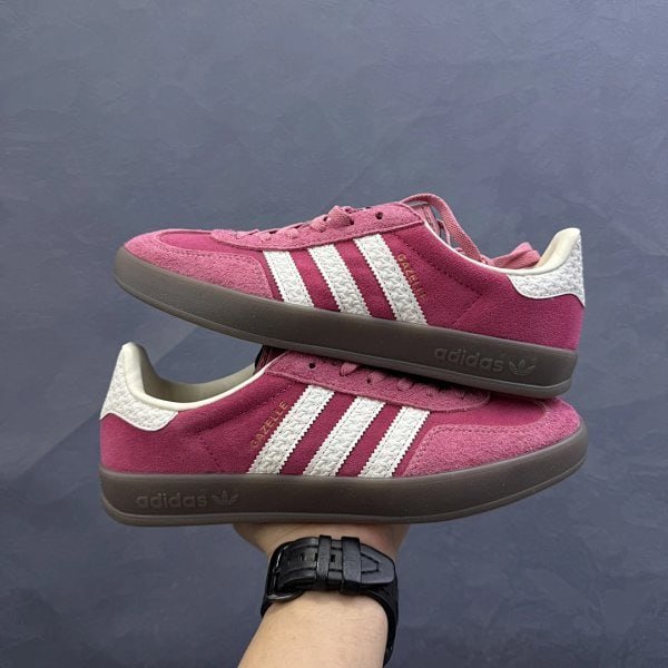  Adidas Gazelle Sneakers [20 styles]