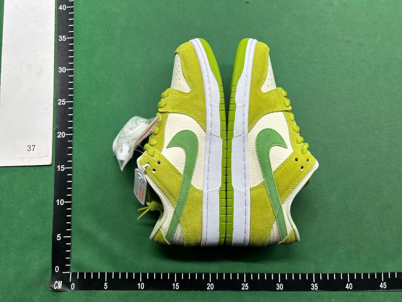 Nike Dunk Low Sneakers [14 styles]