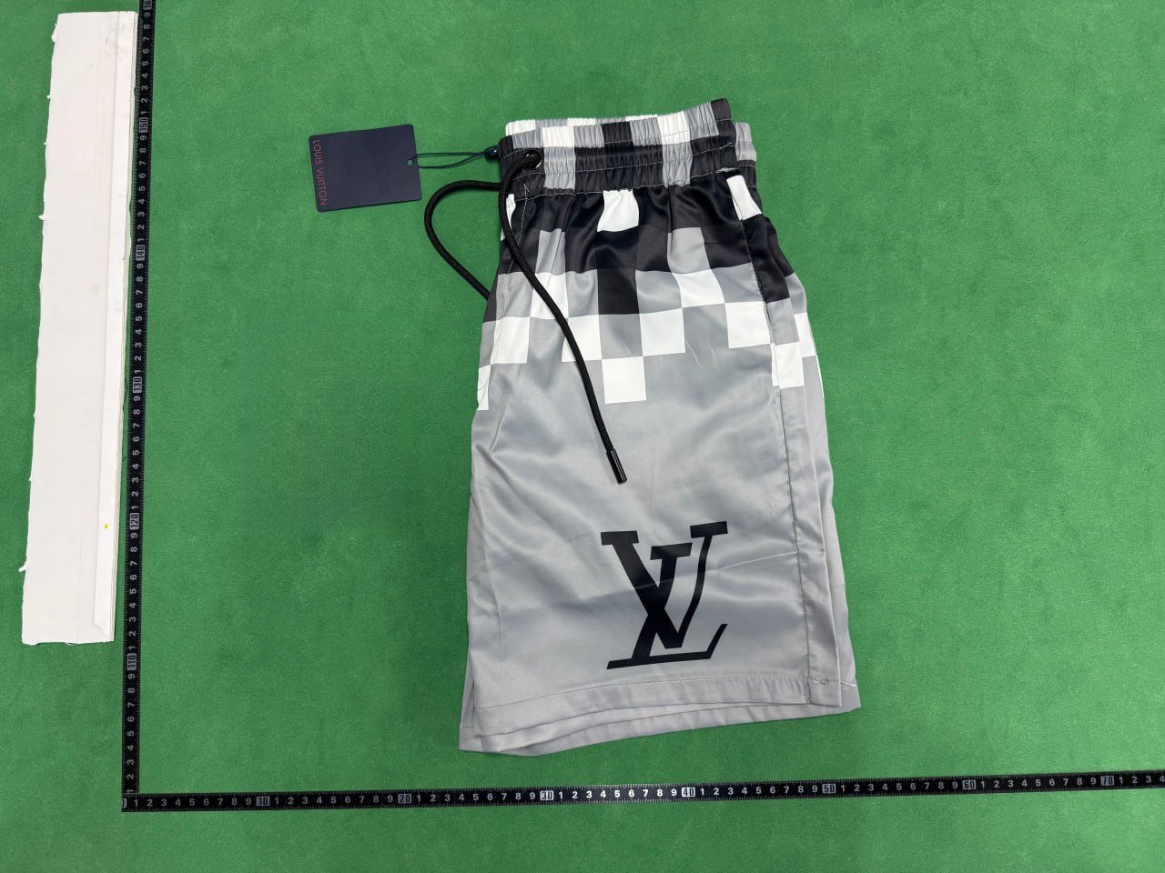  Louis Vuitton Monogram Beach Shorts [40 styles]