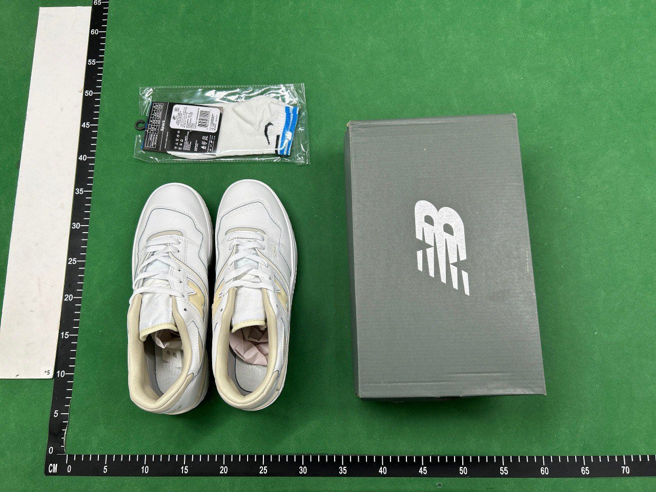  New Balance 550 Sneakers [13 styles]