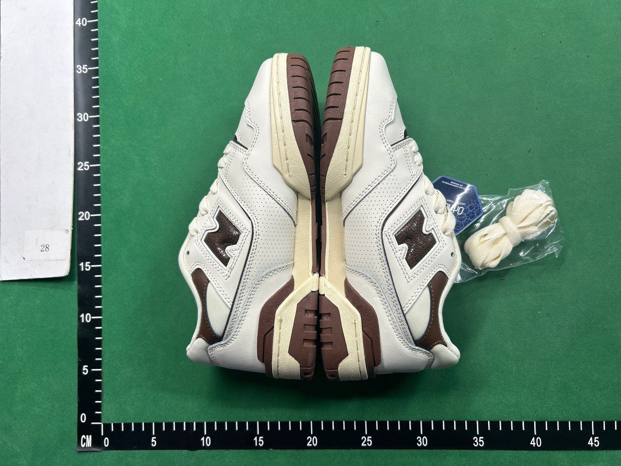  New Balance 550 Sneakers [13 styles]