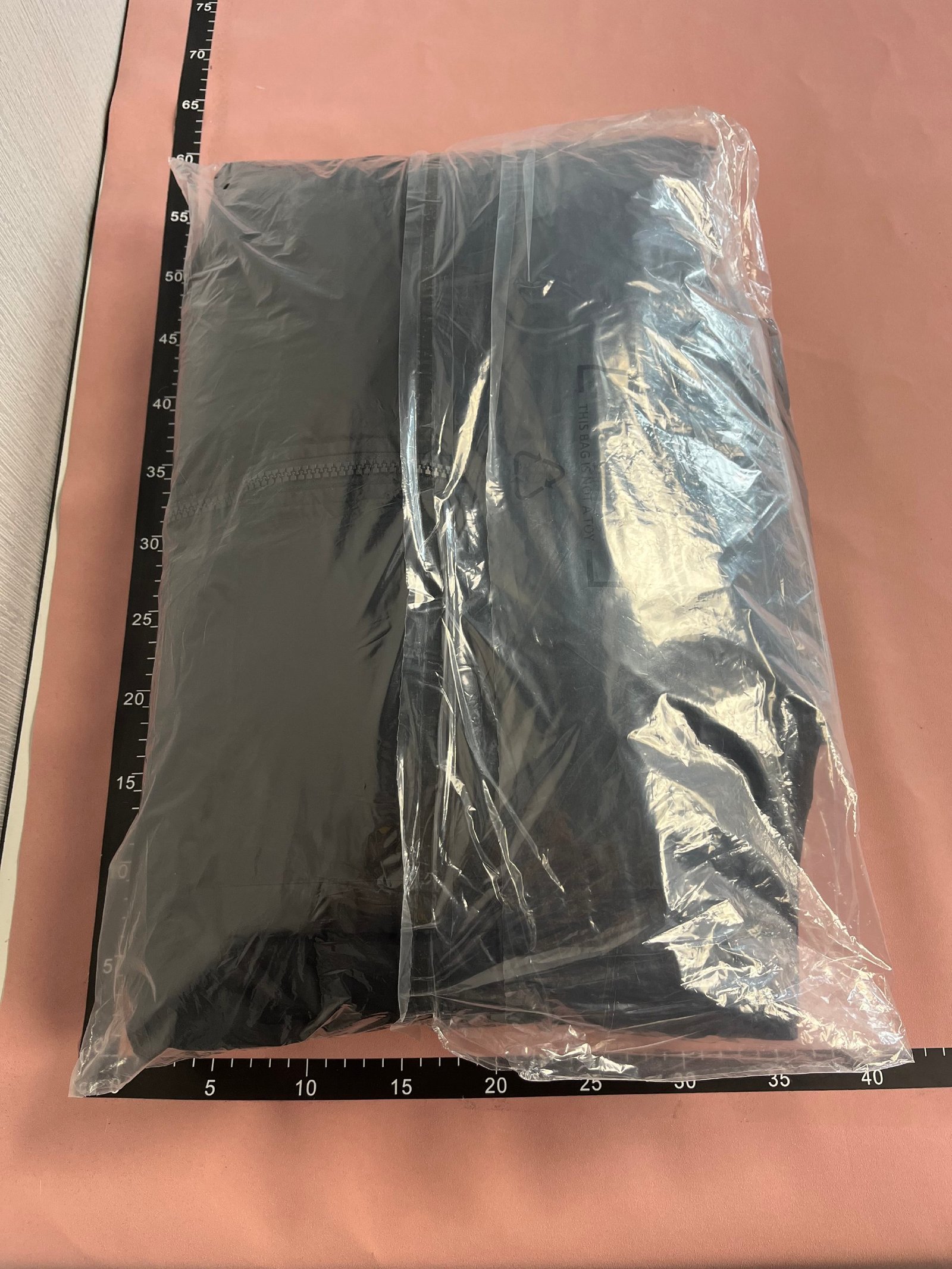 Men's Black Puffer Jacket with Hood Winter Warm Coat