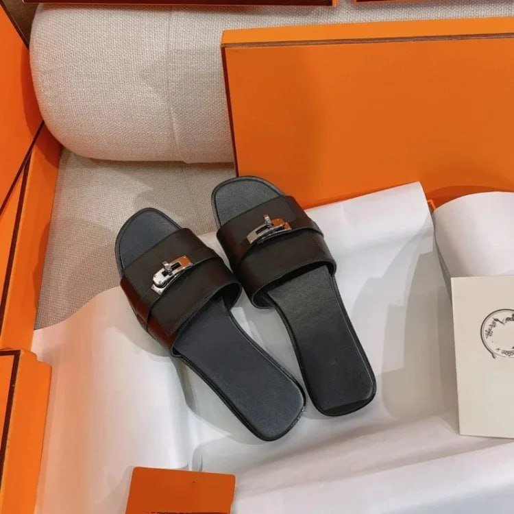  Hermès Oran Slide Sandals [2 styles]