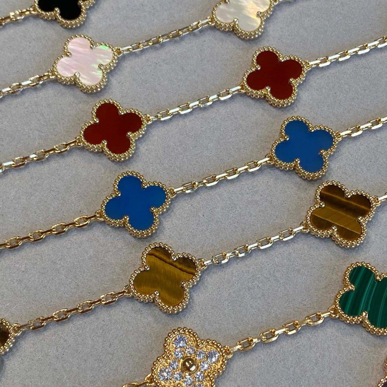 V Gold High Version Clover Bracelets [40 styles]
