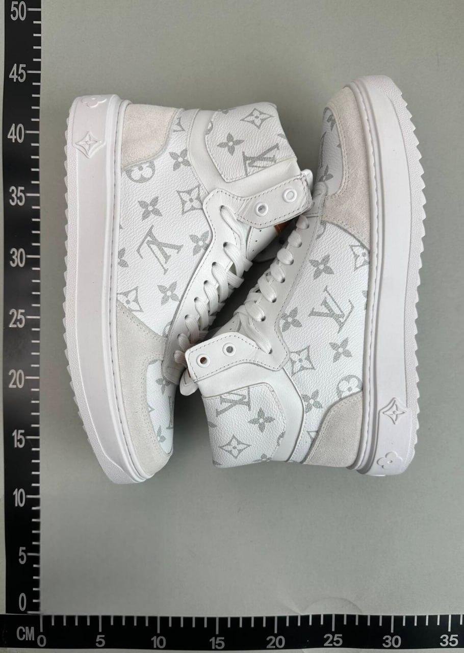 Louis Vuitton High-Top Sneakers [14 styles]