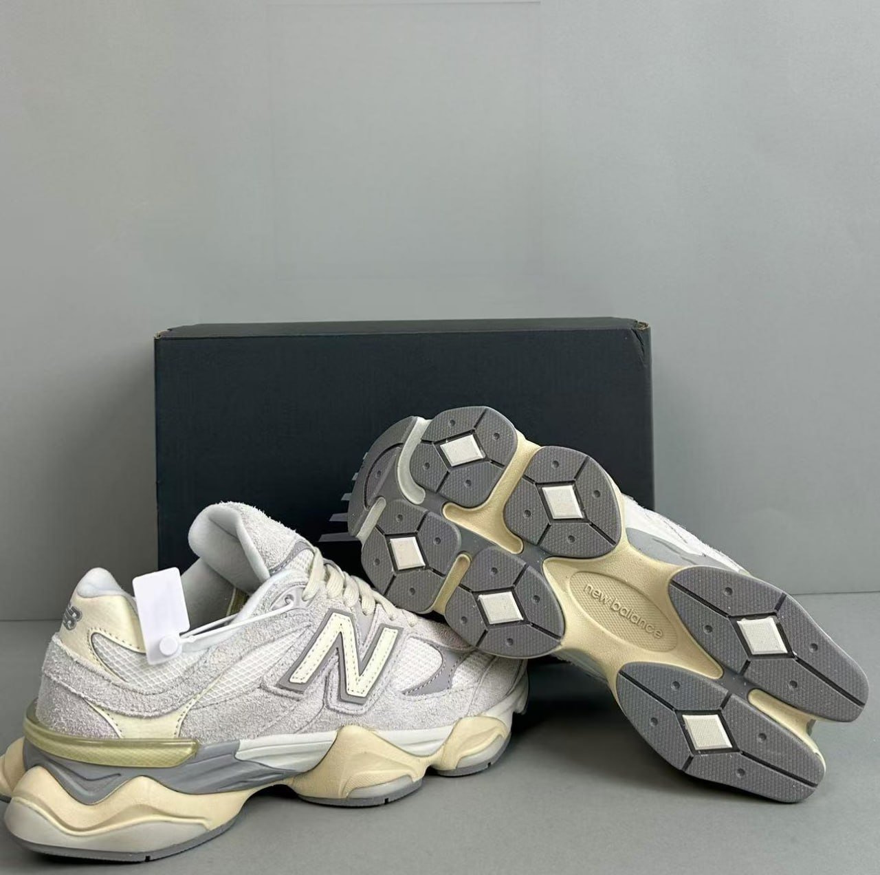 New Balance 9060