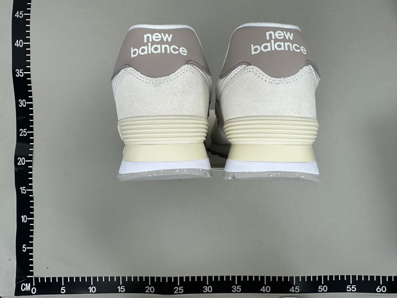 New Balance U574