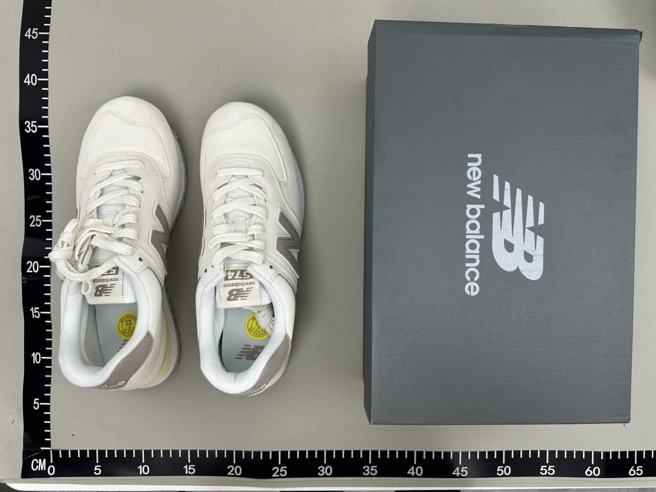 New Balance U574