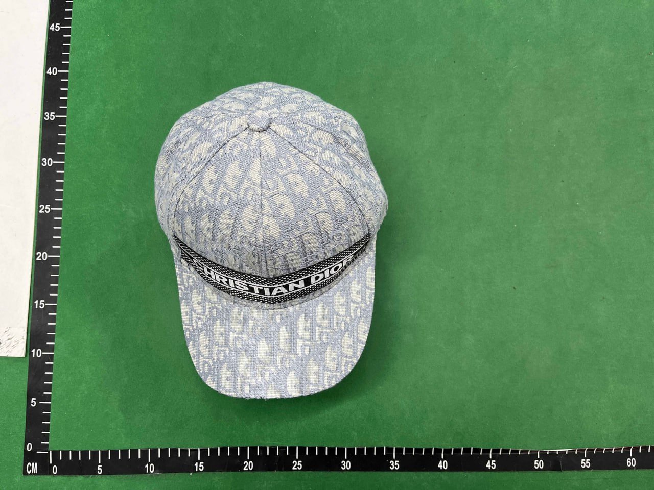 Dior cap (40 CP)