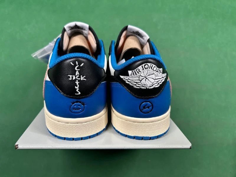 AJ1 X Travis Scott（33+ Styles）