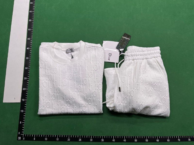 Dior Suits（27+ Styles）