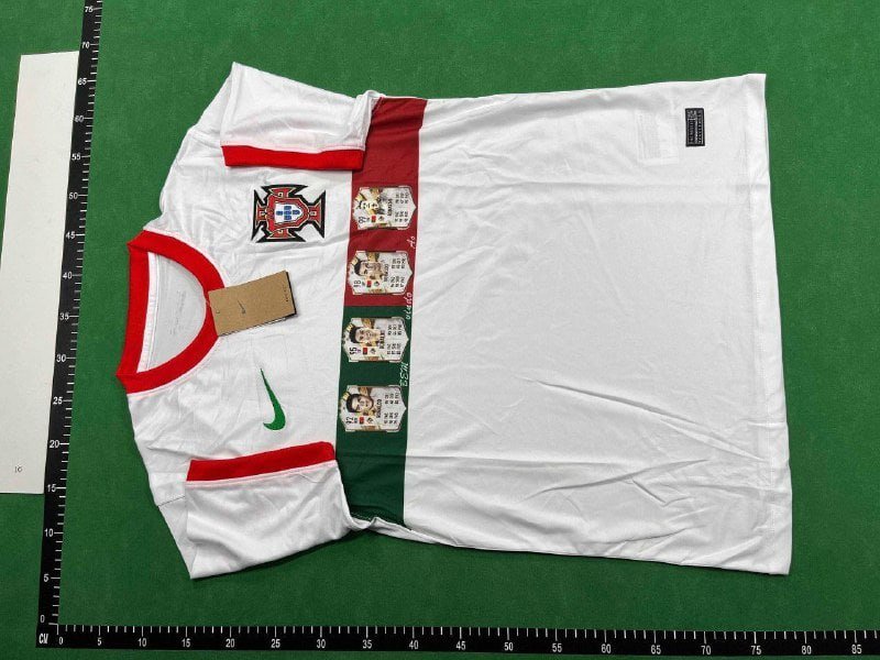 football jersey T-shirt  (40 CP)
