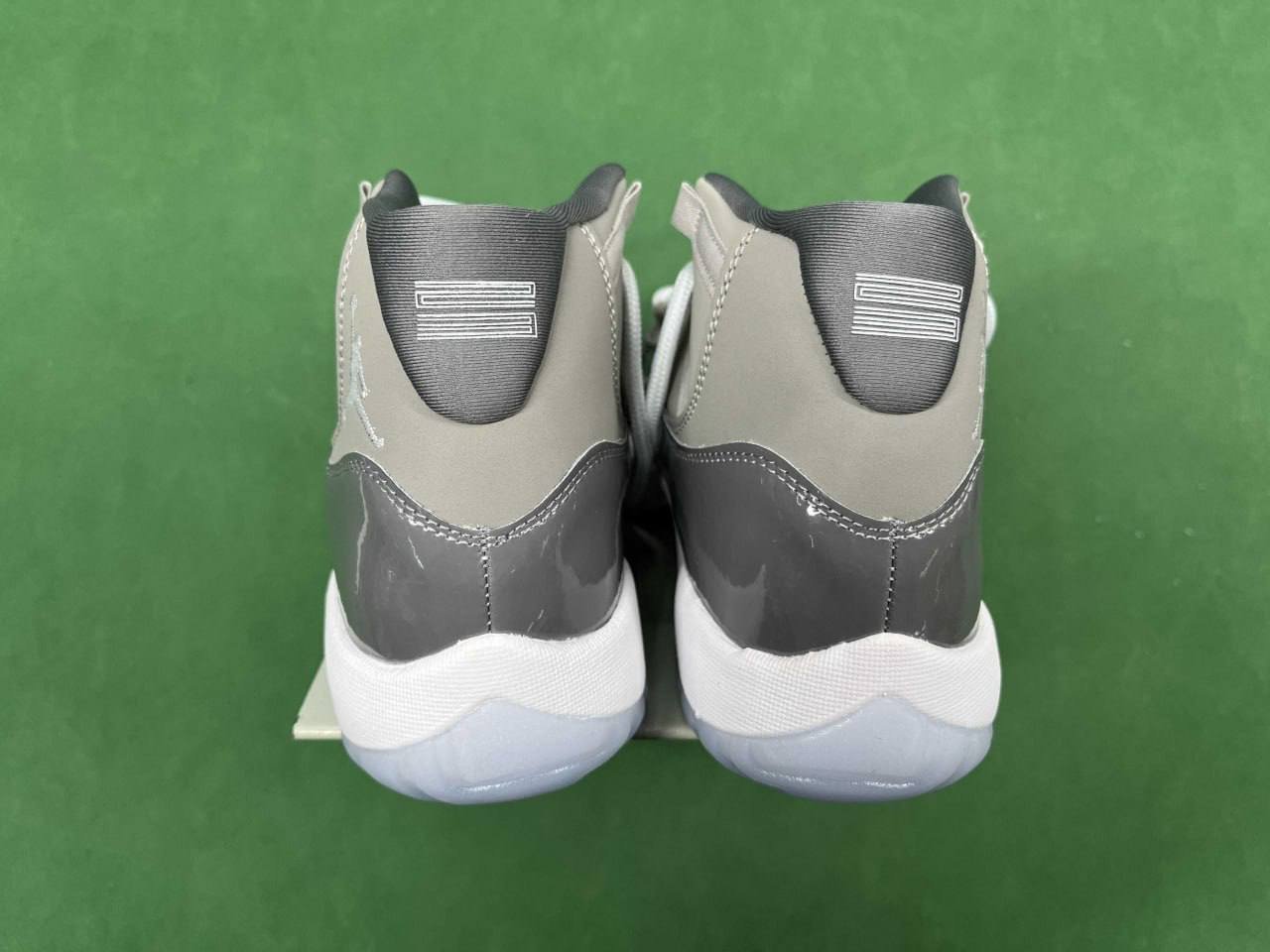 AJ 11 Retro