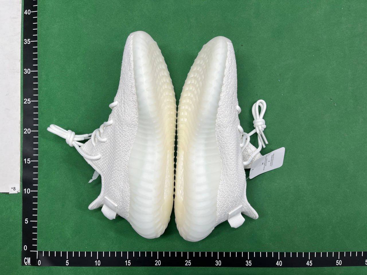 YEEZY BOOST 350 V2