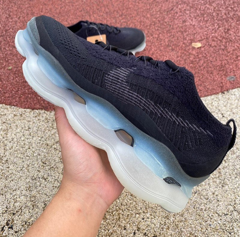 NIKE Air vapormax 2