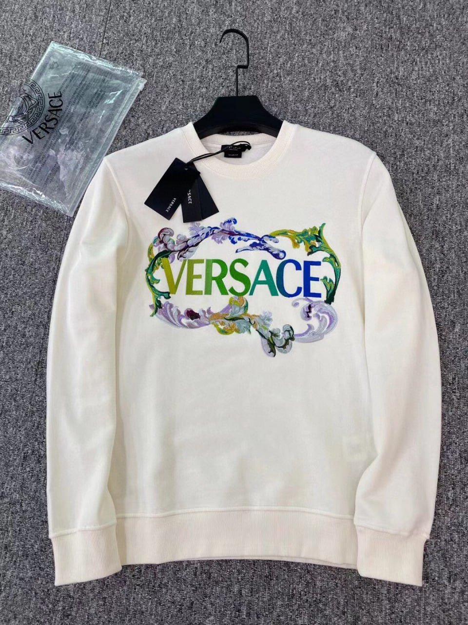  Versace sweatshirt                                      