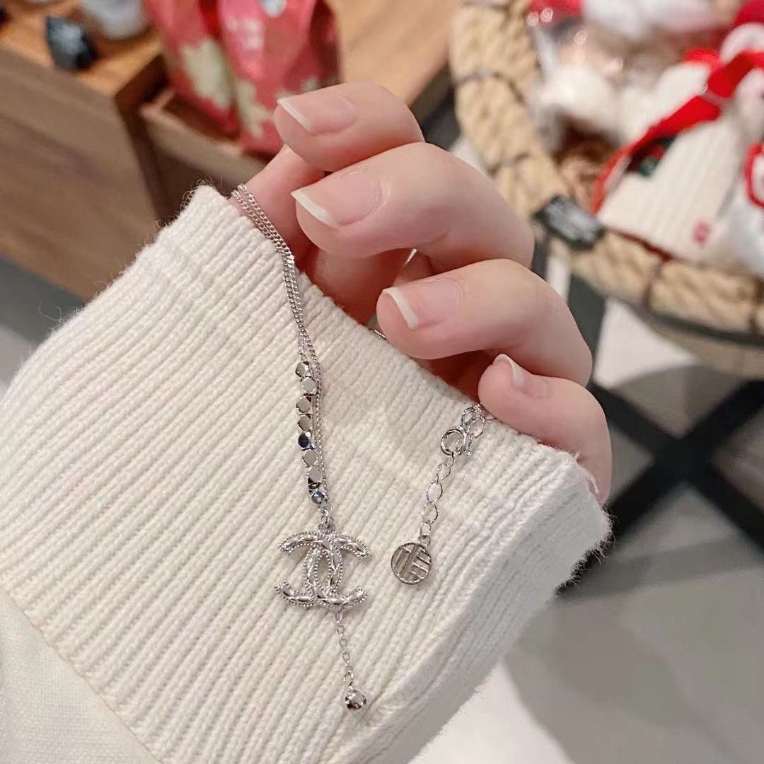   Chanel Fashion Retro Necklace         