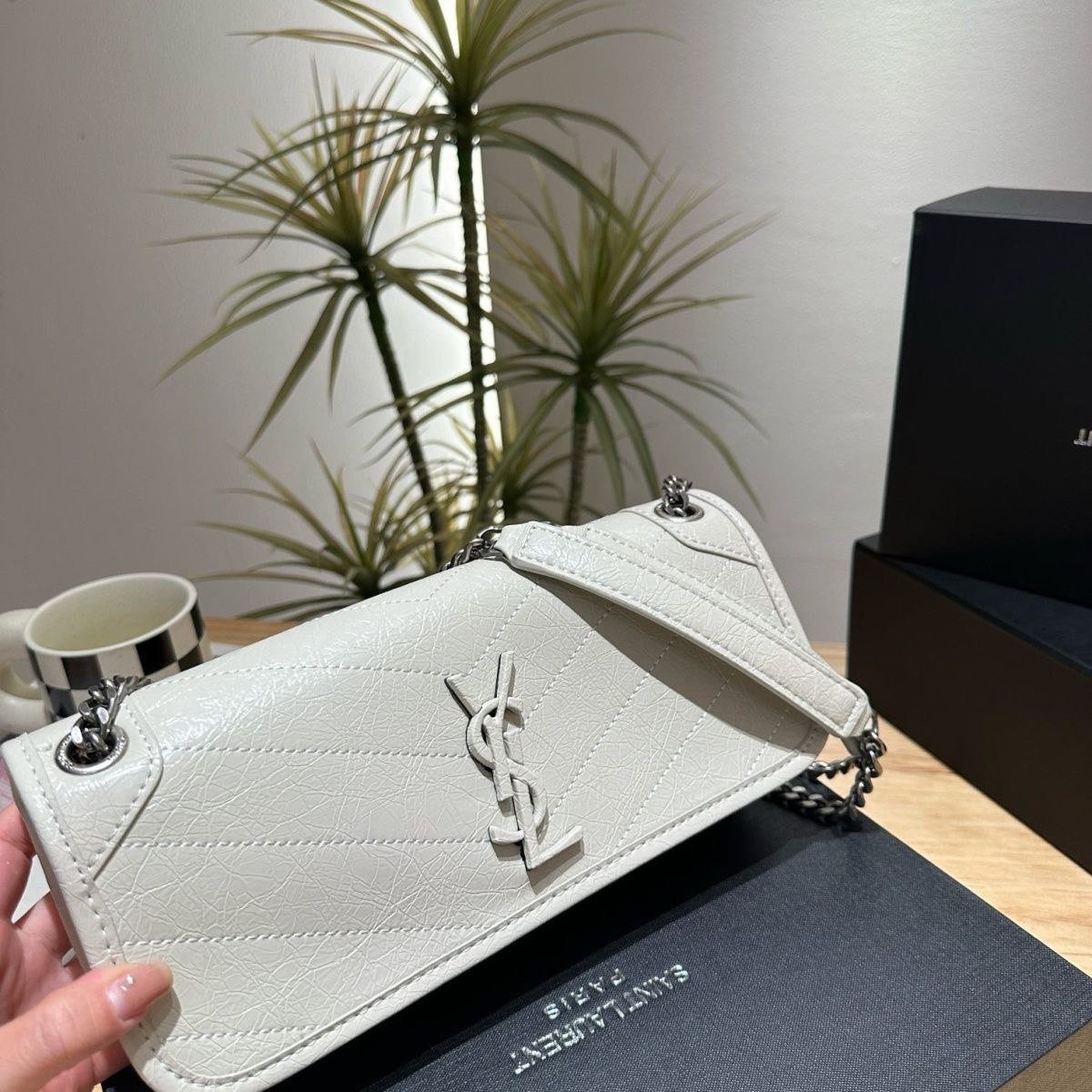  Saint Laurent bag
