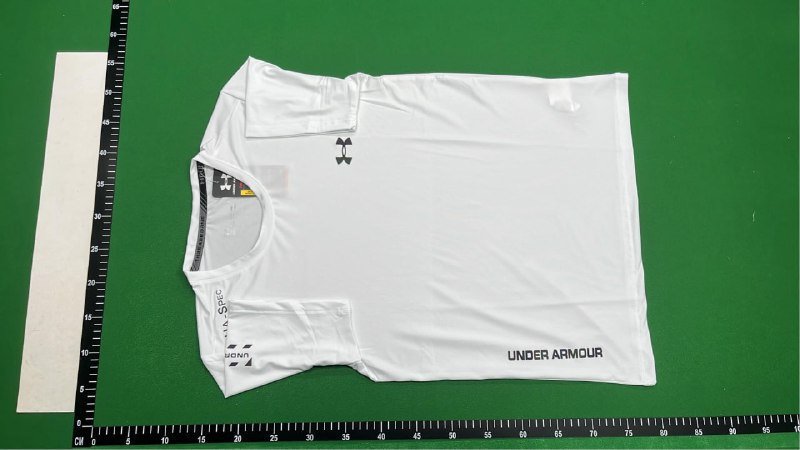   Under Armour T-shirtShortsSuits
