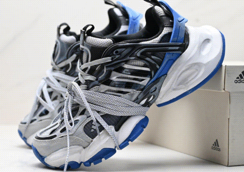  Adidas XLG Runner D