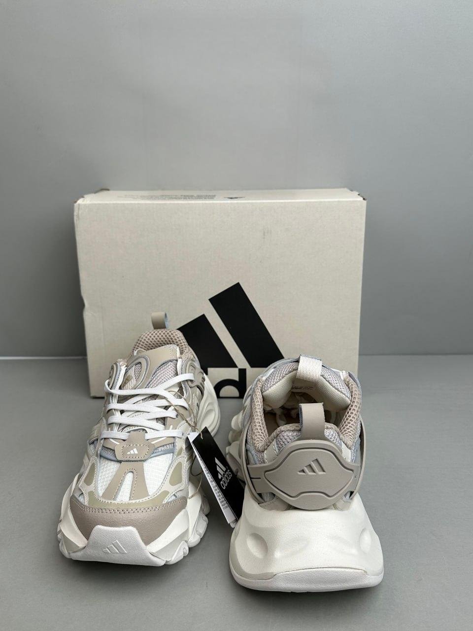  Adidas XLG Runner Deluxe