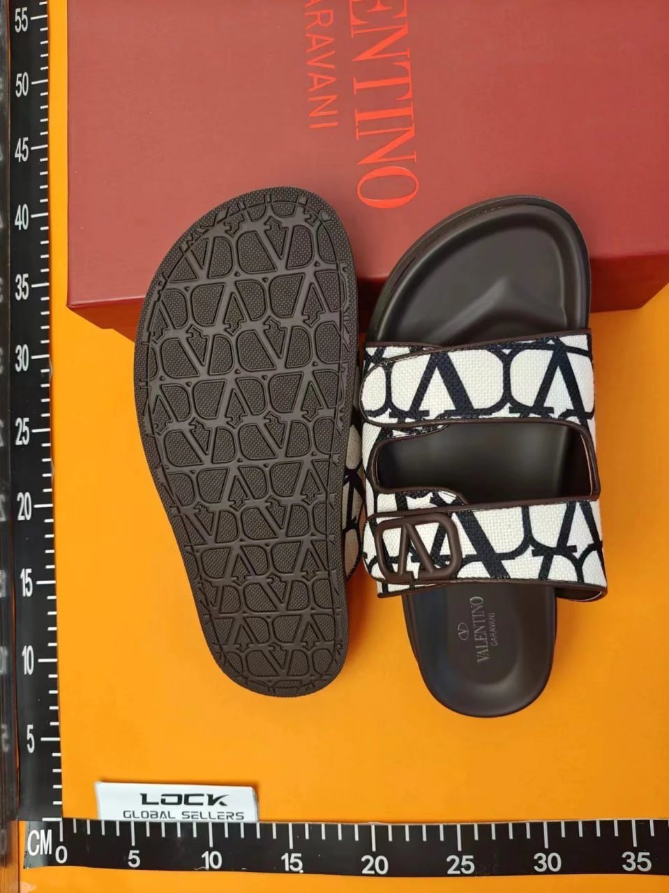  VALENTINO  