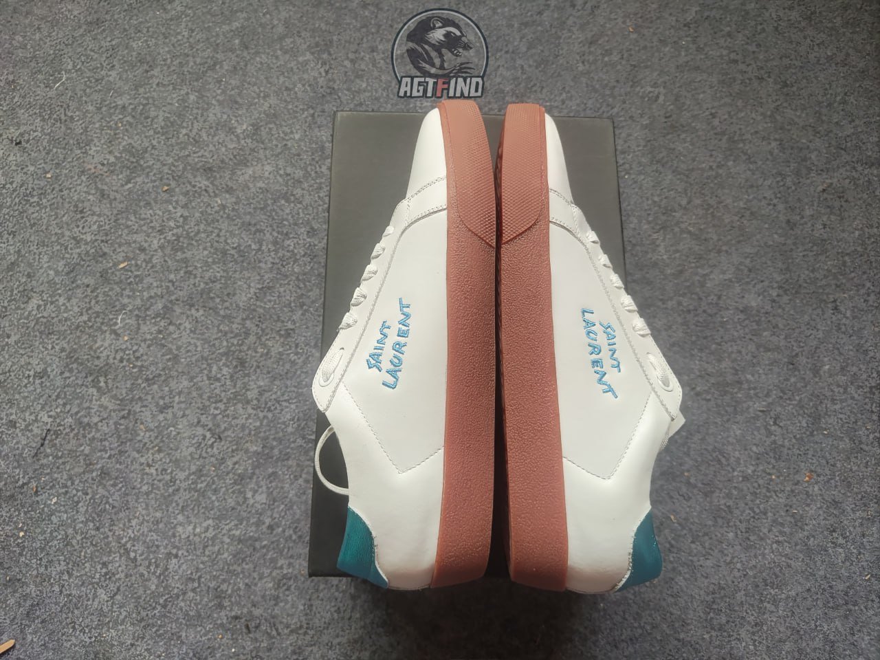  SL low casual shoes