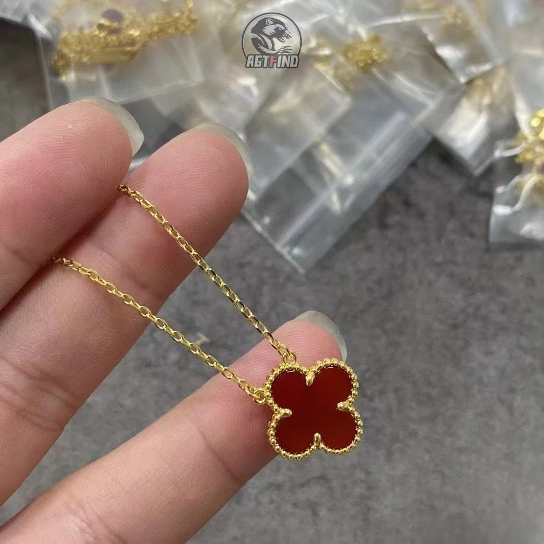 Van Cleef & Arpels __ VCA necklace  (10+