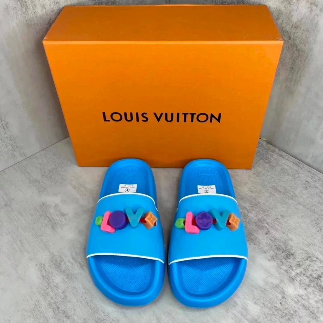 11 Louis Vuitton Slippers