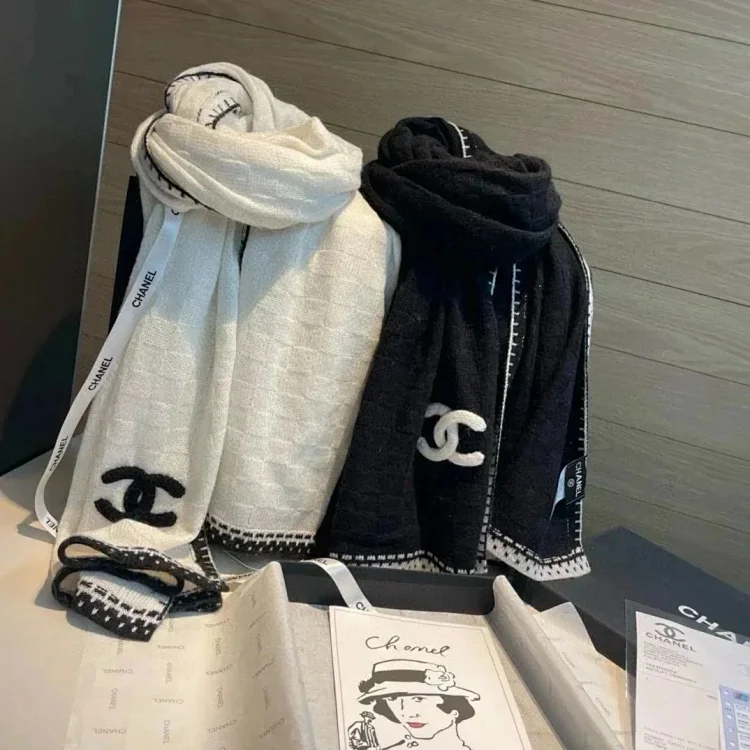 Chanel Scarves（10+st