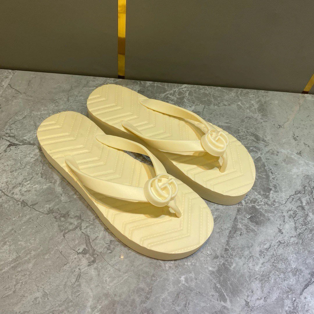 Burberry slippers Chanel Gucci slippers