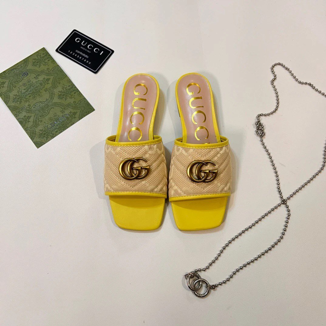 Burberry slippers Chanel Gucci slippers